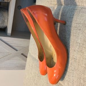 Kate Spade coral patent leather 2 inch heel pump size 7
